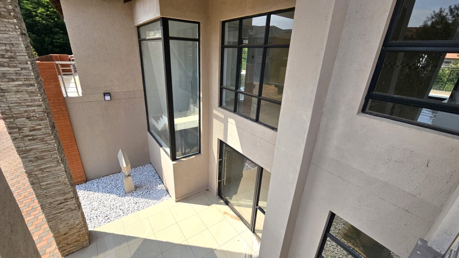 5 Bedroom Property for Sale in Melodie North West